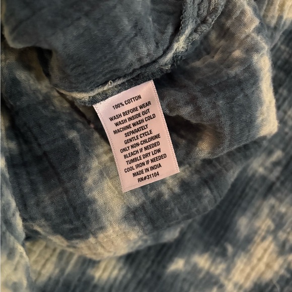 Wonderly Tie-Dye Ribbed V-Neck Top in Teal and Olive - Picture 6 of 6